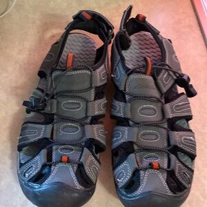 Eddie Bauer men’s Merida sandals